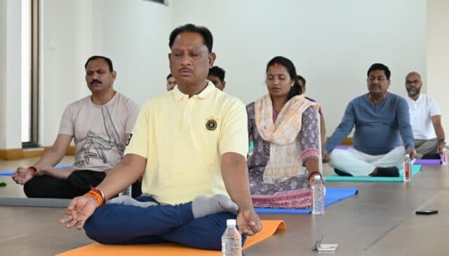 अंतर्राष्ट्रीय योग दिवस 2026: स्वस्थ जीवन के लिए योग अपनाने का संदेश अंतर्राष्ट्रीय योग दिवस 2026: स्वस्थ जीवन के लिए योग अपनाने का संदेश