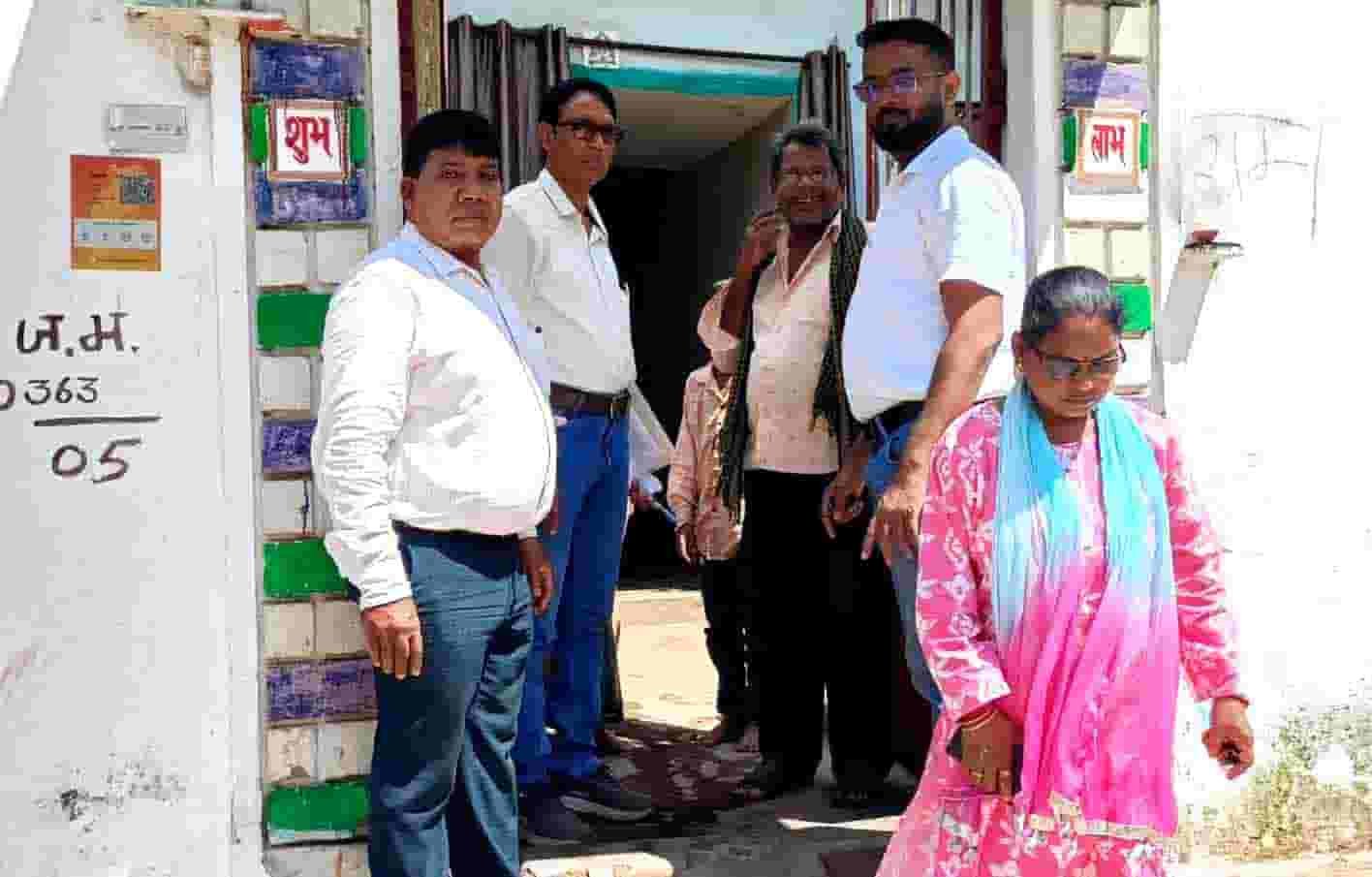 दो मरीज मिले, स्वास्थ्य अमला सक्रिय—अहिवारा के वार्ड-5 में स्वास्थ्य टीम ने संभाला मोर्चा