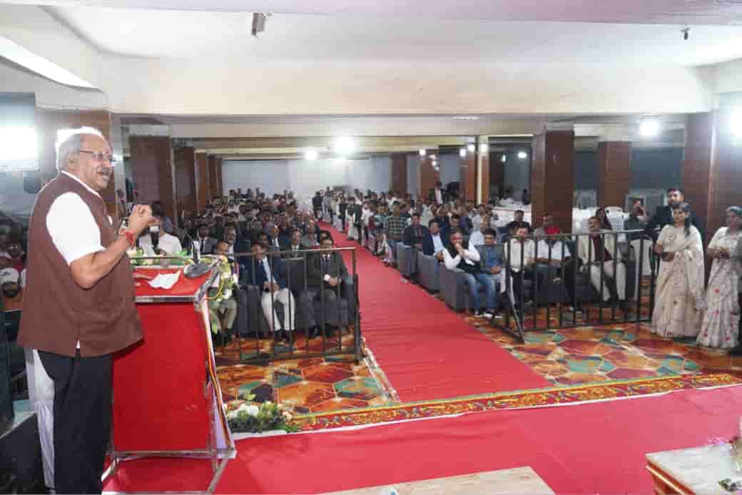 अधिवक्ता और न्यायाधीश मिलकर न्याय व्यवस्था पर जनता का विश्वास बनाए रखें: सांसद बृजमोहन अग्रवाल अधिवक्ता और न्यायाधीश मिलकर न्याय व्यवस्था पर जनता का विश्वास बनाए रखें: सांसद बृजमोहन अग्रवाल