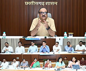 सुशासन की दिशा में बड़ा कदम—मुख्य सचिव की अध्यक्षता में सचिवों के साथ रणनीतिक मंथन