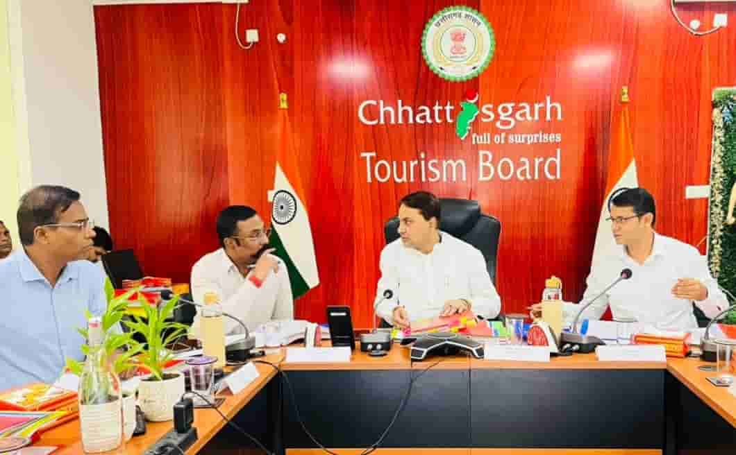 प्रकृति, संस्कृति और पर्यटन का नया संगम—छत्तीसगढ़ को पर्यटन हब बनाने की दिशा में बनी नई कार्ययोजना प्रकृति, संस्कृति और पर्यटन का नया संगम—छत्तीसगढ़ को पर्यटन हब बनाने की दिशा में बनी नई कार्ययोजना