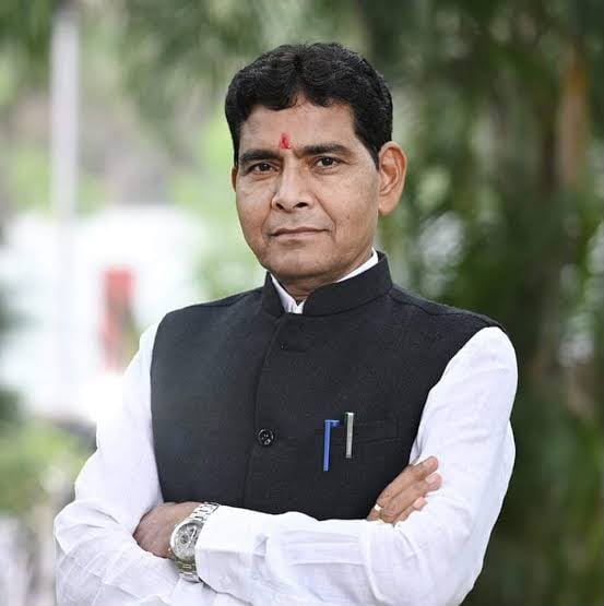नन्हे कदम, बड़े सपने—धमतरी में ‘शाला प्रवेशोत्सव’ से नई शैक्षणिक यात्रा का आगाज नन्हे कदम, बड़े सपने—धमतरी में ‘शाला प्रवेशोत्सव’ से नई शैक्षणिक यात्रा का आगाज