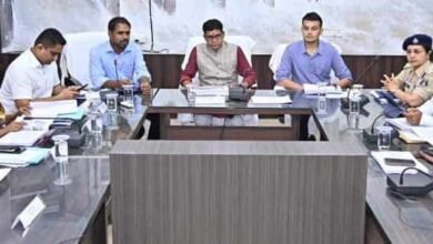 राजस्व मामलों में देरी पर मंत्री का सख्त रुख! टंक राम वर्मा बोले—अब नहीं चलेगी लापरवाही राजस्व मामलों में देरी पर मंत्री का सख्त रुख! टंक राम वर्मा बोले—अब नहीं चलेगी लापरवाही