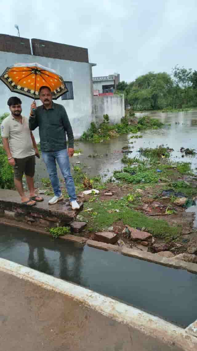 बारिश बनी परीक्षा, मैदान में उतरे नपा अध्यक्ष—जनसमस्याओं के त्वरित समाधान का दिया भरोसा बारिश बनी परीक्षा, मैदान में उतरे नपा अध्यक्ष—जनसमस्याओं के त्वरित समाधान का दिया भरोसा