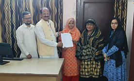 इबादत की राह हुई आसान—हज-2027 के ऑनलाइन आवेदन के लिए निःशुल्क ई-सुविधा केंद्र की शुरुआत इबादत की राह हुई आसान—हज-2027 के ऑनलाइन आवेदन के लिए निःशुल्क ई-सुविधा केंद्र की शुरुआत