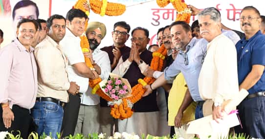 व्यापार की नई पहचान, रोजगार का नया द्वार—डुमरतराई थोक बाजार से बदलेगी विकास की तस्वीर व्यापार की नई पहचान, रोजगार का नया द्वार—डुमरतराई थोक बाजार से बदलेगी विकास की तस्वीर