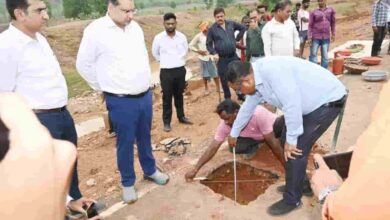 नारायणपुर जिला प्रशासन की अनूठी पहल: दुर्गम वनांचल गांवों तक ट्रैक्टर से पहुंचाया गया 3 माह का राशन, 151 परिवारों को मिली बड़ी राहत नारायणपुर जिला प्रशासन की अनूठी पहल: दुर्गम वनांचल गांवों तक ट्रैक्टर से पहुंचाया गया 3 माह का राशन, 151 परिवारों को मिली बड़ी राहत