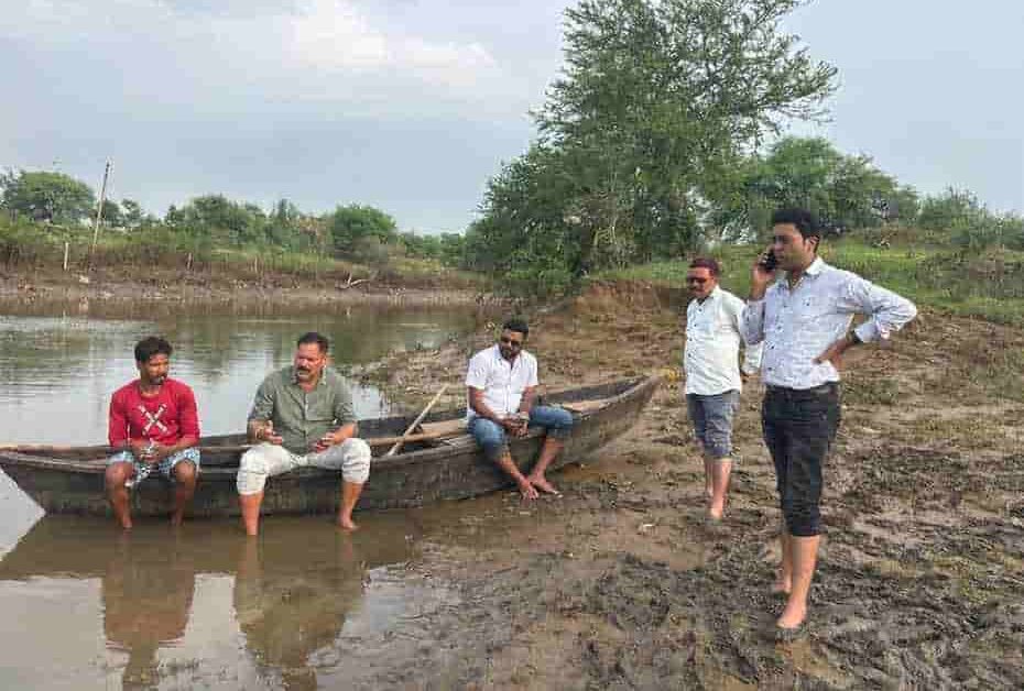 जल संकट पर त्वरित कार्रवाई—झेंझरी इंटक वेल पहुंचकर नगर पालिका अध्यक्ष ने लिया स्थिति का जायजा जल संकट पर त्वरित कार्रवाई—झेंझरी इंटक वेल पहुंचकर नगर पालिका अध्यक्ष ने लिया स्थिति का जायजा