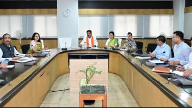 विकास की नई राह पर नक्सल प्रभावित क्षेत्र, पुनर्वास और प्रगति को लेकर सख्त निर्देश विकास की नई राह पर नक्सल प्रभावित क्षेत्र, पुनर्वास और प्रगति को लेकर सख्त निर्देश