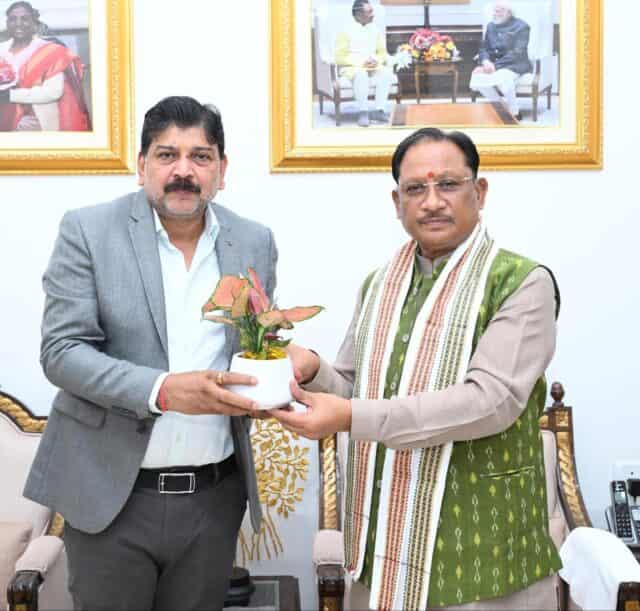 रेलवे में बड़े बदलाव का असर! यात्री सुविधाओं, व्यापार और पर्यटन को मिलेगी नई उड़ान : मुख्यमंत्री विष्णु देव साय रेलवे में बड़े बदलाव का असर! यात्री सुविधाओं, व्यापार और पर्यटन को मिलेगी नई उड़ान : मुख्यमंत्री विष्णु देव साय