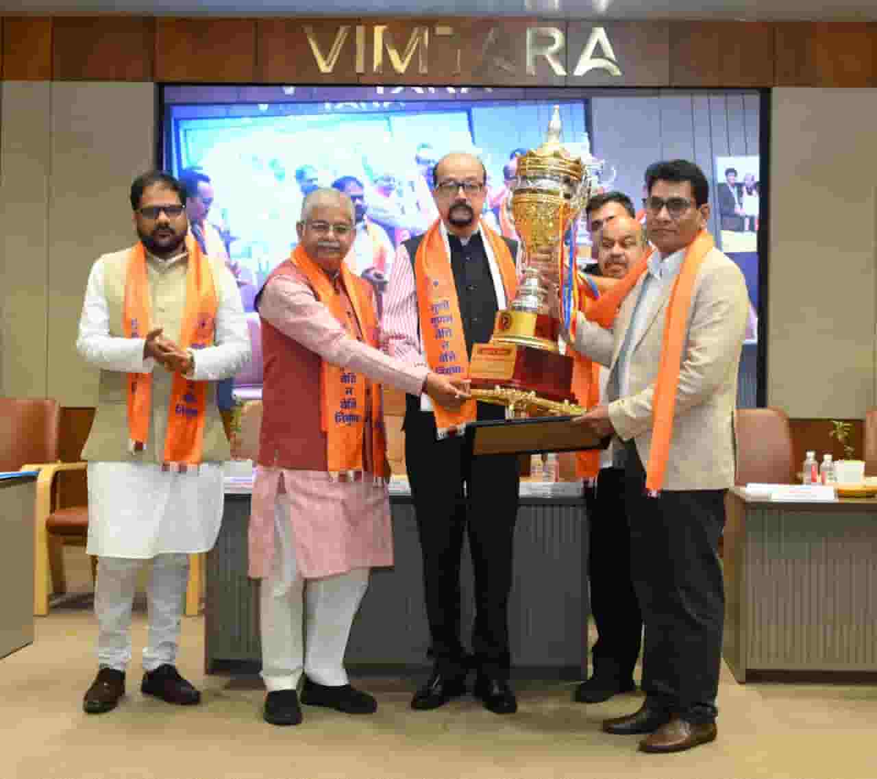 सपनों को मिला सम्मान, प्रतिभा को मिली पहचान—पीएसवाय राष्ट्रीय उत्कृष्टता समारोह में मेधावियों का हुआ अभिनंदन सपनों को मिला सम्मान, प्रतिभा को मिली पहचान—पीएसवाय राष्ट्रीय उत्कृष्टता समारोह में मेधावियों का हुआ अभिनंदन