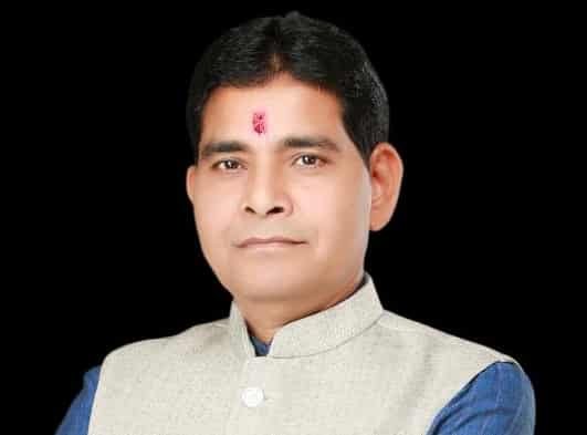 छात्रों के लिए बड़ा ऐलान: मंत्री टंक राम वर्मा बोले—छात्रहित में लिया गया फैसला छात्रों के लिए बड़ा ऐलान: मंत्री टंक राम वर्मा बोले—छात्रहित में लिया गया फैसला