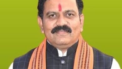 पुनर्वास से नई जिंदगी की ओर—विजय शर्मा ने नक्सल प्रभावित परिवारों की योजनाओं का लिया जायजा पुनर्वास से नई जिंदगी की ओर—विजय शर्मा ने नक्सल प्रभावित परिवारों की योजनाओं का लिया जायजा