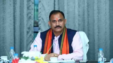 छत्तीसगढ़ के छात्रों के लिए बड़ा बयान! स्वास्थ्य मंत्री बोले—एक भी सीट नहीं होगी प्रभावित छत्तीसगढ़ के छात्रों के लिए बड़ा बयान! स्वास्थ्य मंत्री बोले—एक भी सीट नहीं होगी प्रभावित