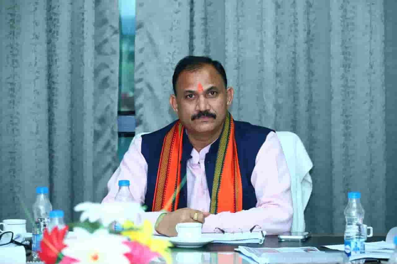 छत्तीसगढ़ के छात्रों के लिए बड़ा बयान! स्वास्थ्य मंत्री बोले—एक भी सीट नहीं होगी प्रभावित