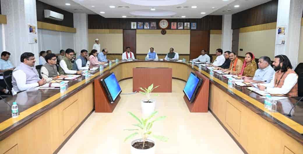 निराश्रित मवेशियों के संरक्षण की नई पहल, छत्तीसगढ़ में पशु कल्याण को मिलेगी मजबूती निराश्रित मवेशियों के संरक्षण की नई पहल, छत्तीसगढ़ में पशु कल्याण को मिलेगी मजबूती