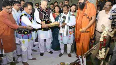 हरेली में सजी माटी की कहानी, मुख्यमंत्री निवास में जीवंत हुई छत्तीसगढ़ की लोक परंपरा हरेली में सजी माटी की कहानी, मुख्यमंत्री निवास में जीवंत हुई छत्तीसगढ़ की लोक परंपरा