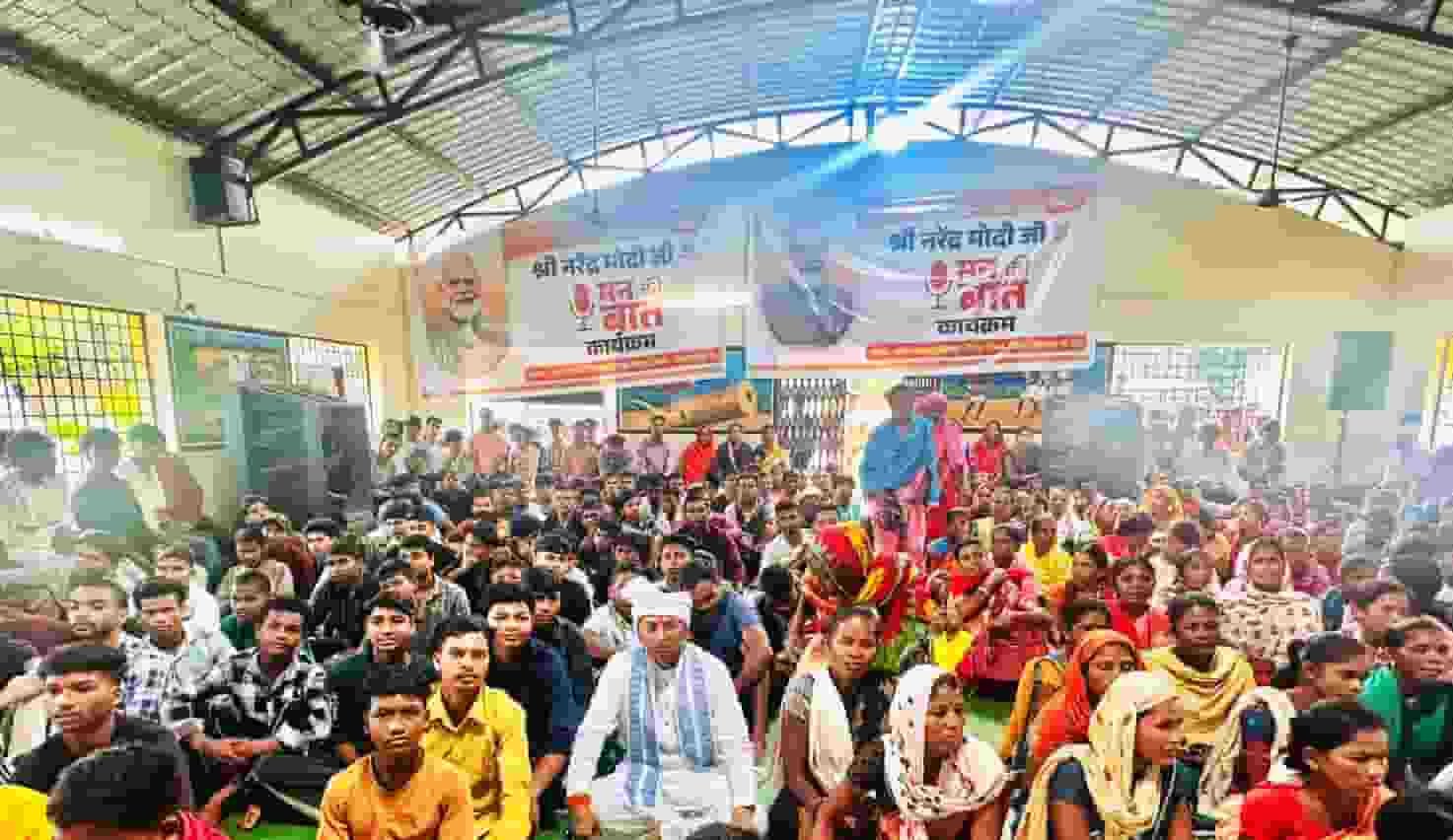 जहां कभी गूंजते थे धमाके, अब सुनाई देती है रेडियो की आवाज!