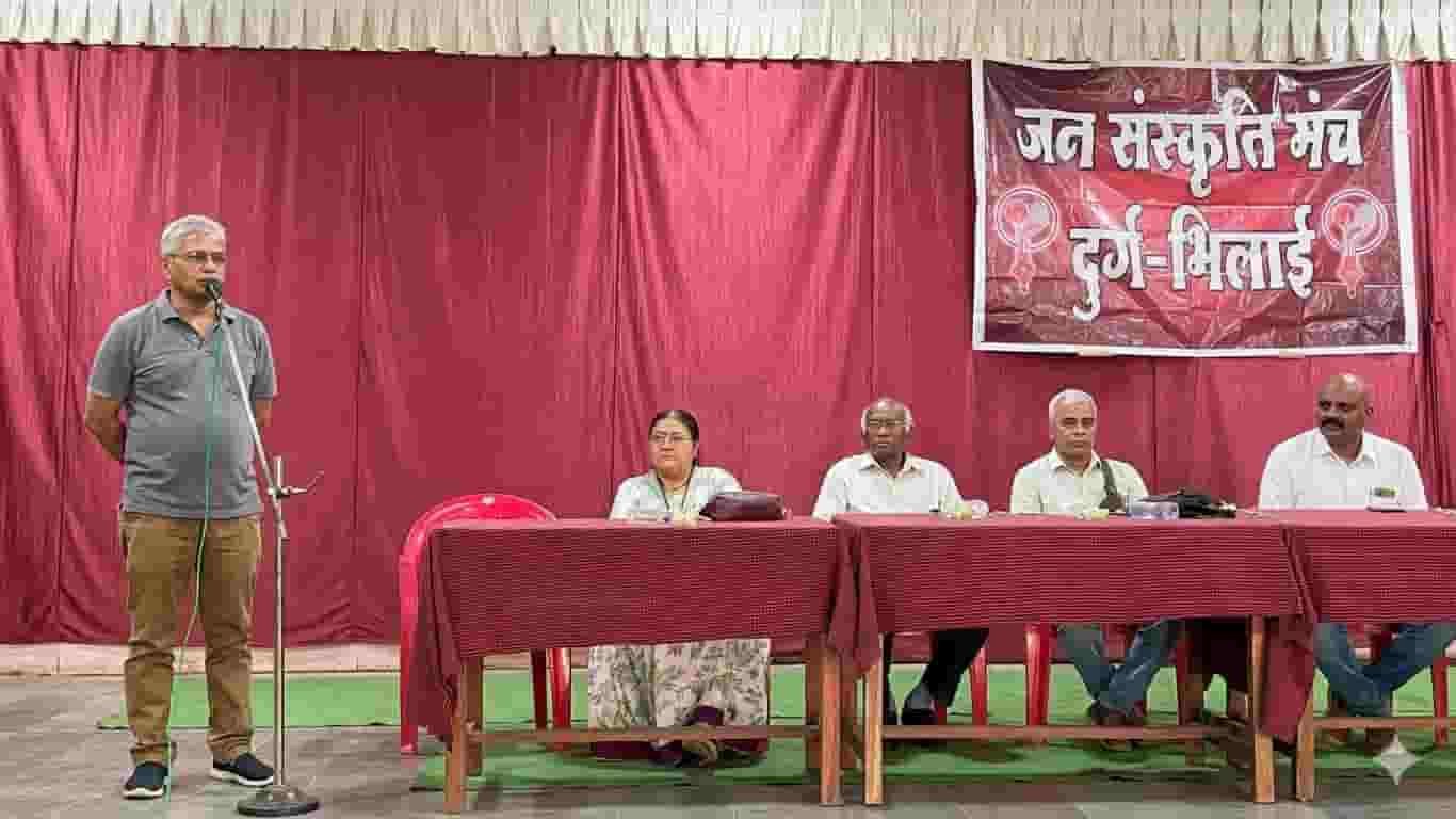 प्रेमचंद का साहित्य अमूल्य धरोहर : लोक बाबू प्रेमचंद का साहित्य अमूल्य धरोहर : लोक बाबू