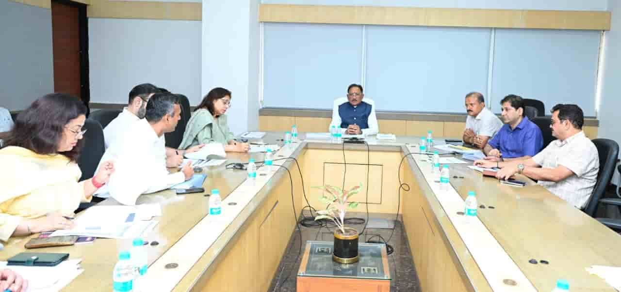 हर हाथ तक अधिकार, हर घर तक सरकार—मुख्यमंत्री साय ने दिया समयबद्ध क्रियान्वयन का मंत्र हर हाथ तक अधिकार, हर घर तक सरकार—मुख्यमंत्री साय ने दिया समयबद्ध क्रियान्वयन का मंत्र