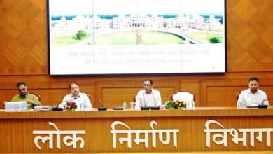 विकास की राह पर बढ़ते कदम, सड़क और भवन निर्माण की प्रगति पर सचिव की नजर विकास की राह पर बढ़ते कदम, सड़क और भवन निर्माण की प्रगति पर सचिव की नजर