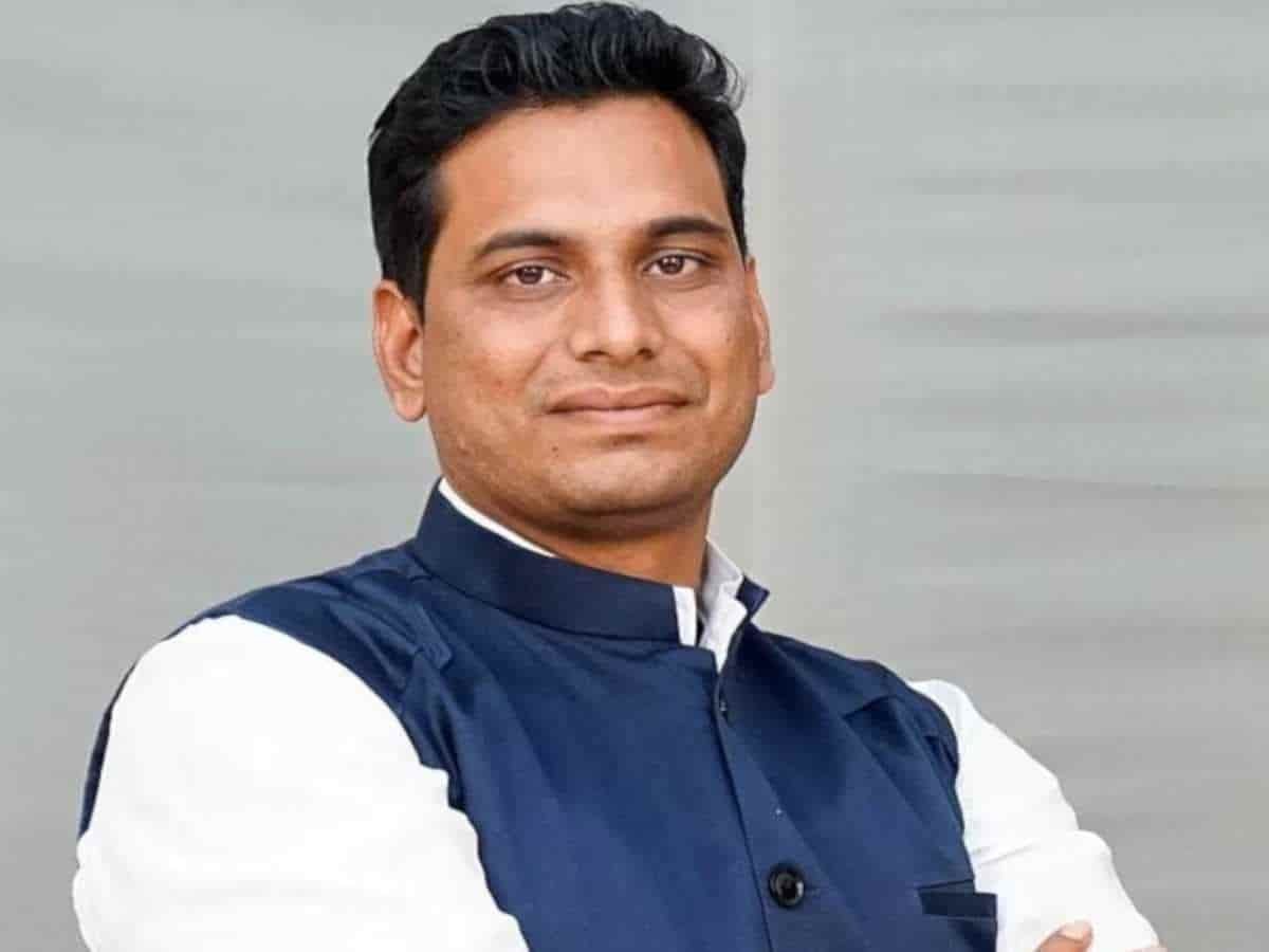 डेंगू के खिलाफ सफाई की ढाल, देवेंद्र यादव ने शहर में पुख्ता रोकथाम का दिया संदेश डेंगू के खिलाफ सफाई की ढाल, देवेंद्र यादव ने शहर में पुख्ता रोकथाम का दिया संदेश