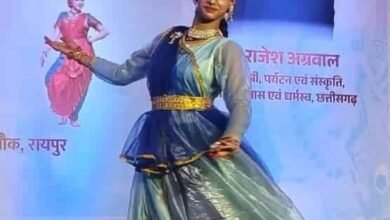 बादलों की छांव, बारिश की फुहार और मंच पर पावस का रंग—‘पावस प्रसंग’ ने बांधा समां