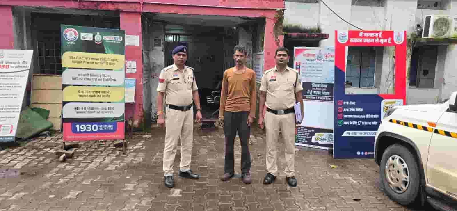 कॉपर केबल पर थी नजर, CISF की चौकसी ने मंसूबों पर फेरा पानी कॉपर केबल पर थी नजर, CISF की चौकसी ने मंसूबों पर फेरा पानी