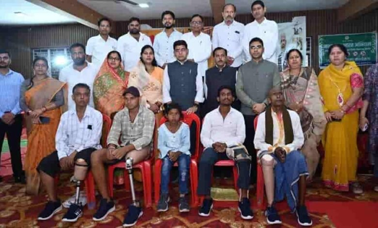 सहायक उपकरण बने संबल, सेवा संकल्प अभियान में दिव्यांगजनों के जीवन को मिली नई राह सहायक उपकरण बने संबल, सेवा संकल्प अभियान में दिव्यांगजनों के जीवन को मिली नई राह