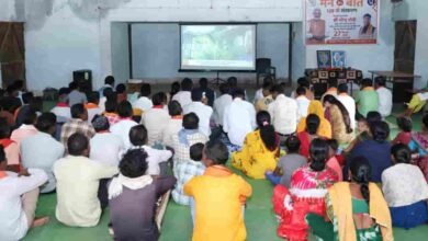 गांव की चौपाल से ‘मन की बात’ तक, कुंगारपाल में जुटे ग्रामीण