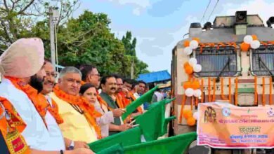 सरगुजा से अयोध्या तक भक्ति की राह—रामलला के दर्शन को निकले 850 श्रद्धालु सरगुजा से अयोध्या तक भक्ति की राह—रामलला के दर्शन को निकले 850 श्रद्धालु