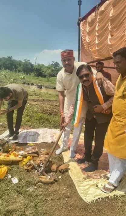 जामुल को मिली बड़ी सौगात, 1.50 करोड़ के सर्व समाज मांगलिक भवन का हुआ भूमि पूजन जामुल को मिली बड़ी सौगात, 1.50 करोड़ के सर्व समाज मांगलिक भवन का हुआ भूमि पूजन