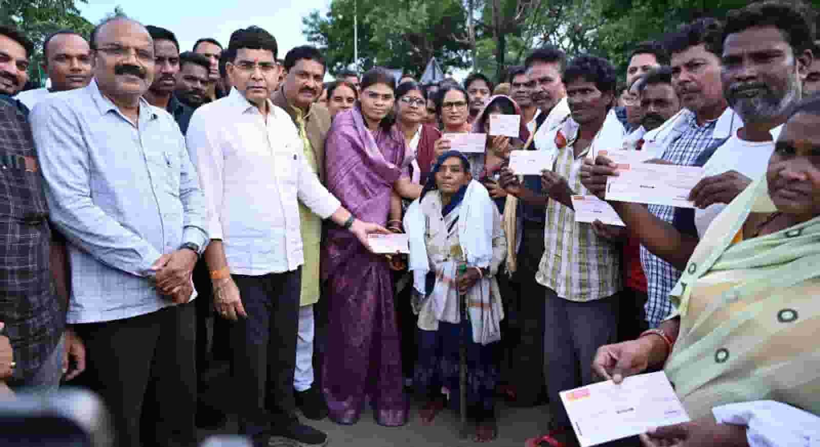 संकट की घड़ी में सरकार का संबल, बाढ़ पीड़ित परिवारों को हरसंभव मदद: टंक राम वर्मा