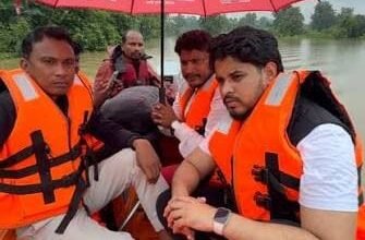 नदी के उफान में अटकी जिंदगी! पेड़ पर फंसे ग्रामीण का सफल रेस्क्यू