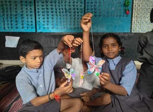 बिना बैग के बच्चों ने सीखी बड़ी सीख, स्कूलों में स्वच्छता से खेल तक दिखा उत्साह बिना बैग के बच्चों ने सीखी बड़ी सीख, स्कूलों में स्वच्छता से खेल तक दिखा उत्साह
