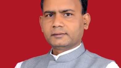 जर्जर सड़कें, सूने गोठान और बदहाल स्कूल—कांग्रेस ने सरकार की नीतियों पर उठाए सवाल