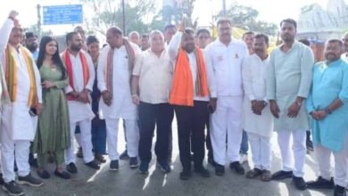 सेवा के साथ स्वच्छता का संकल्प, श्रमदान में जुटे मंत्री राजेश अग्रवाल