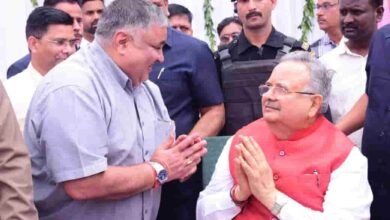 जन्मदिन पर डॉ. रमन सिंह से मिले पर्यटन मंत्री राजेश अग्रवाल, दी शुभकामनाएं जन्मदिन पर डॉ. रमन सिंह से मिले पर्यटन मंत्री राजेश अग्रवाल, दी शुभकामनाएं