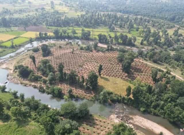 बूंद-बूंद से बदलेगी गांव की तकदीर, ग्राम दर्री में वर्षा जल संचयन की अनूठी पहल बूंद-बूंद से बदलेगी गांव की तकदीर, ग्राम दर्री में वर्षा जल संचयन की अनूठी पहल