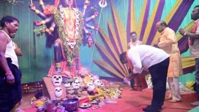उप मुख्यमंत्री विजय शर्मा ने नवरात्रि पर पिपरिया के दुर्गा उत्सव पंडालों में की पूजा-अर्चना उप मुख्यमंत्री विजय शर्मा ने नवरात्रि पर पिपरिया के दुर्गा उत्सव पंडालों में की पूजा-अर्चना