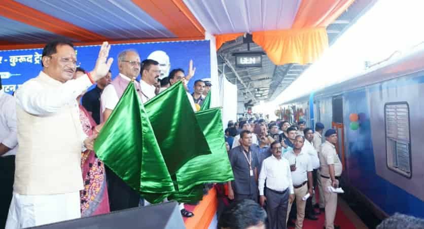 रेल की पटरी पर विकास की नई रफ्तार, रावघाट–रायपुर और रायपुर–कुरूद सेवाओं का आगाज रेल की पटरी पर विकास की नई रफ्तार, रावघाट–रायपुर और रायपुर–कुरूद सेवाओं का आगाज