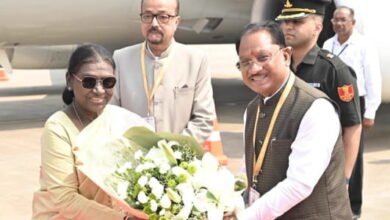 छत्तीसगढ़ पहुंचीं राष्ट्रपति द्रौपदी मुर्मु, आत्मीय स्वागत से गूंजा प्रदेश छत्तीसगढ़ पहुंचीं राष्ट्रपति द्रौपदी मुर्मु, आत्मीय स्वागत से गूंजा प्रदेश