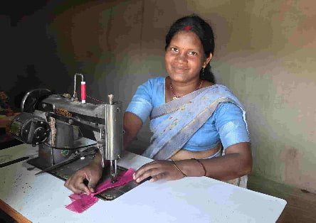 जनकल्याणकारी योजनाओं से संवर रही सरगुजा की तस्वीर, आत्मनिर्भर बन रहे परिवार जनकल्याणकारी योजनाओं से संवर रही सरगुजा की तस्वीर, आत्मनिर्भर बन रहे परिवार