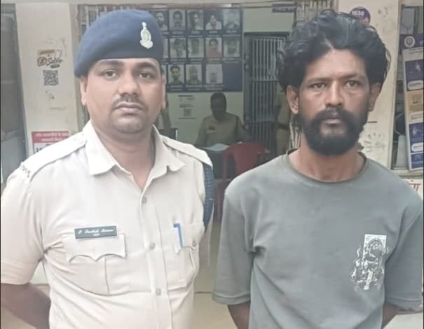 प्रेम प्रसंग के विवाद ने लिया हिंसक रूप, युवती के मंगेतर पर जानलेवा हमला; आरोपी गिरफ्तार प्रेम प्रसंग के विवाद ने लिया हिंसक रूप, युवती के मंगेतर पर जानलेवा हमला; आरोपी गिरफ्तार